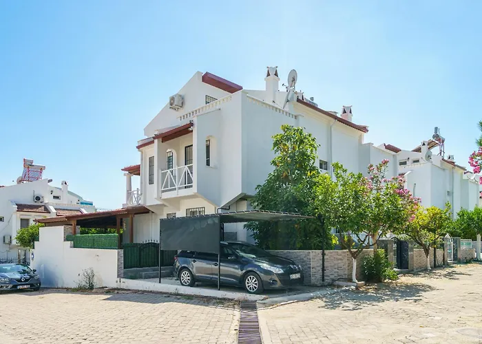 Semi Detached Villa In Complex With Shared Semi Olympic Swimming Pool In Kusadasi
